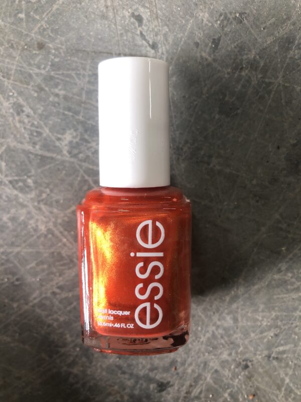 Essie nail lacquer - 602 make no concessions