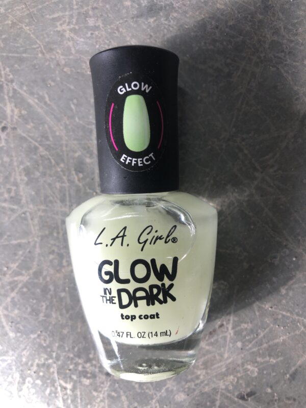 LA Girl glow in the dark top coat