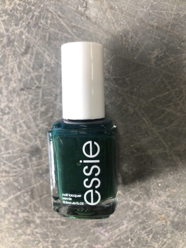 Essie nail lacquer - 706 off tropic