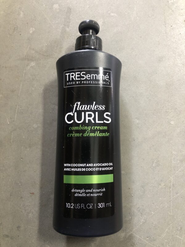 TRESemmé flawless curls combing cream