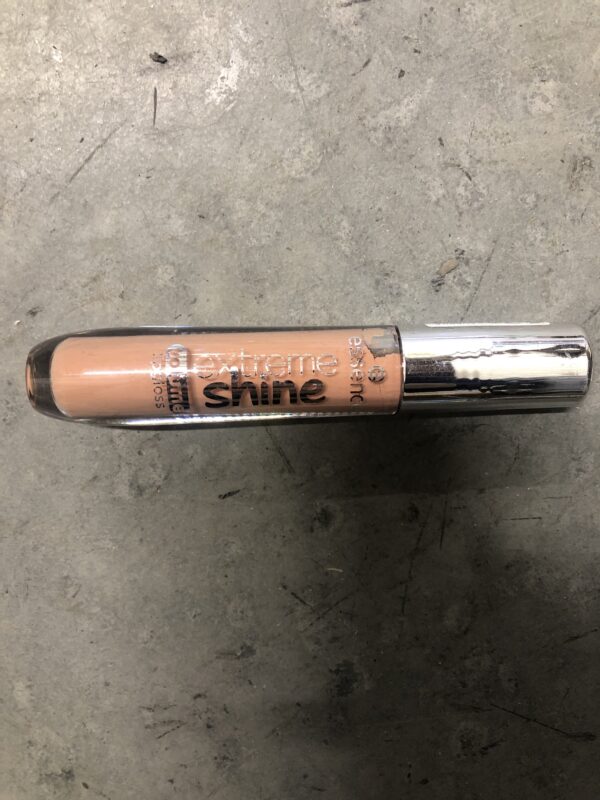 Essence extreme shine lip gloss - 11 power of nude