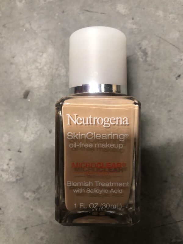 Neutrogena skin clearing oil free makeup - 40 nude