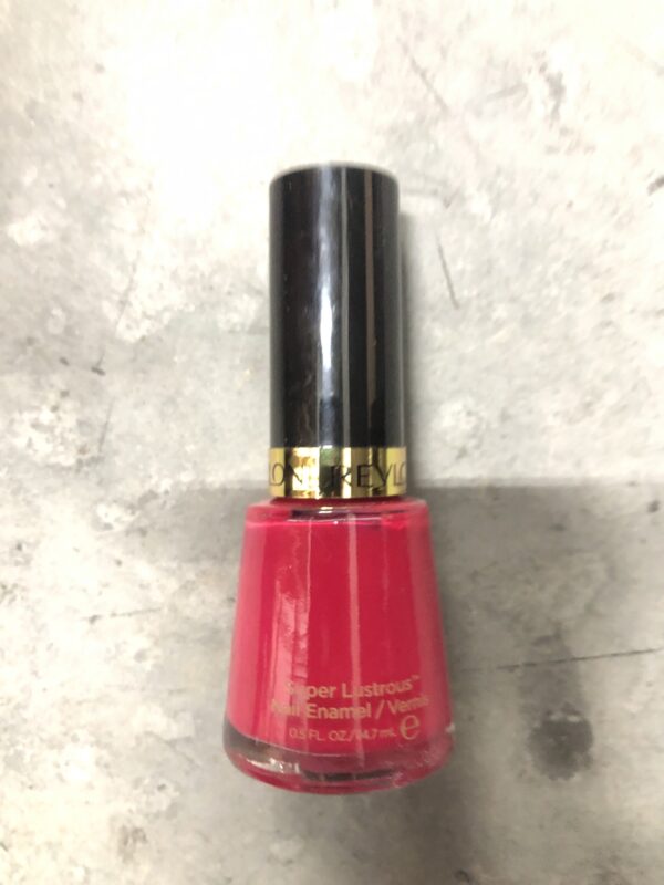 Revlon super lustrous nail enamel - 270 cherries in the snow